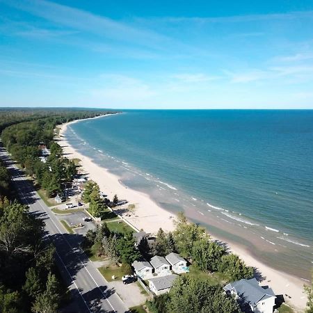 Stunning Views Of Lake Huron Villa Oscoda Exterior photo