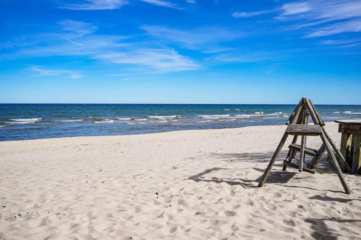 Stunning Views Of Lake Huron Villa Oscoda Exterior photo